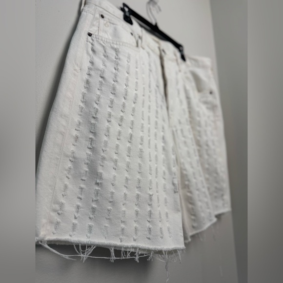 ETICA Narin Relaxed Long Short White Laser Vortex Denim Jeans NWT - Picture 4 of 11